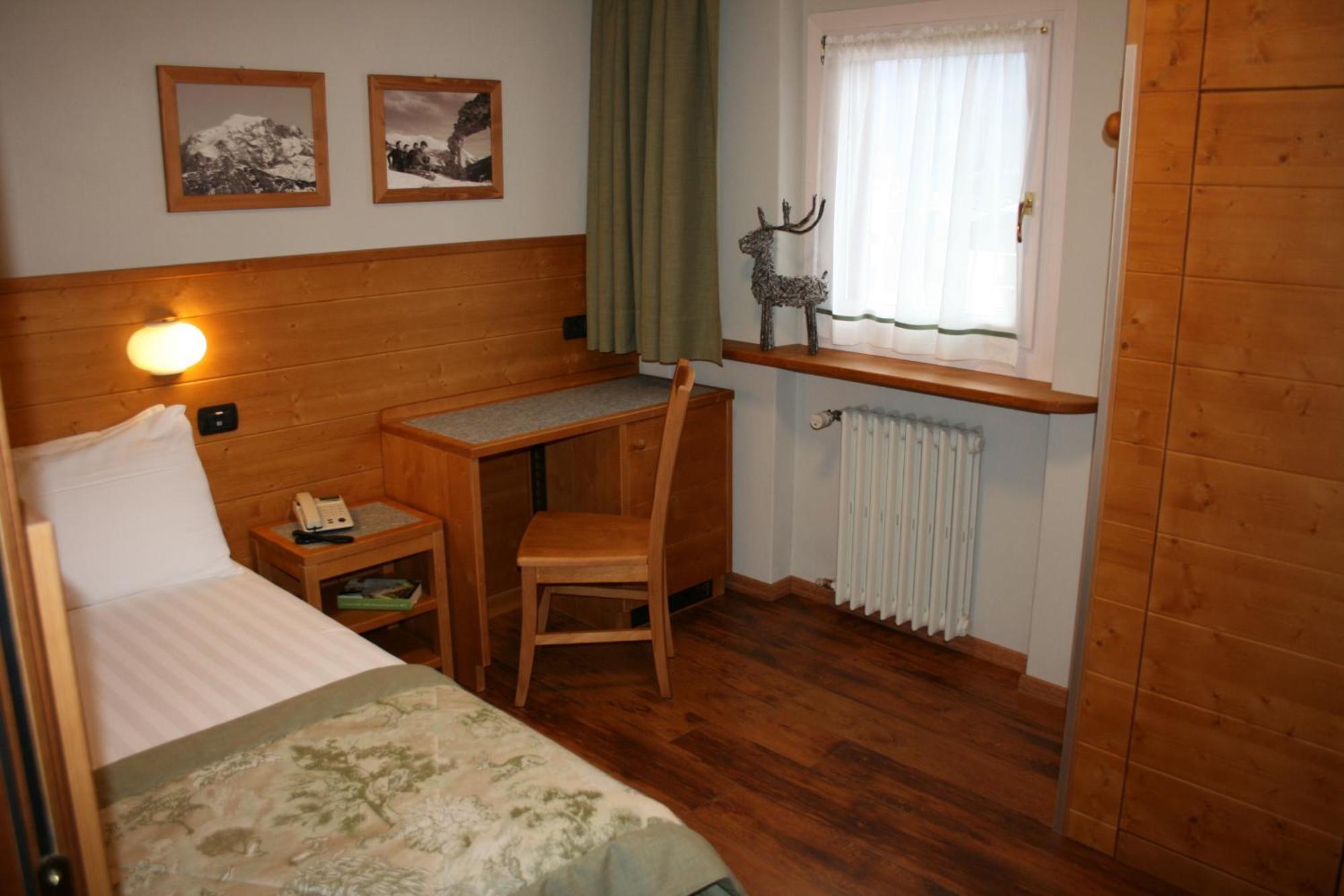 Hotel Larice Bianco Bormio Ruang foto