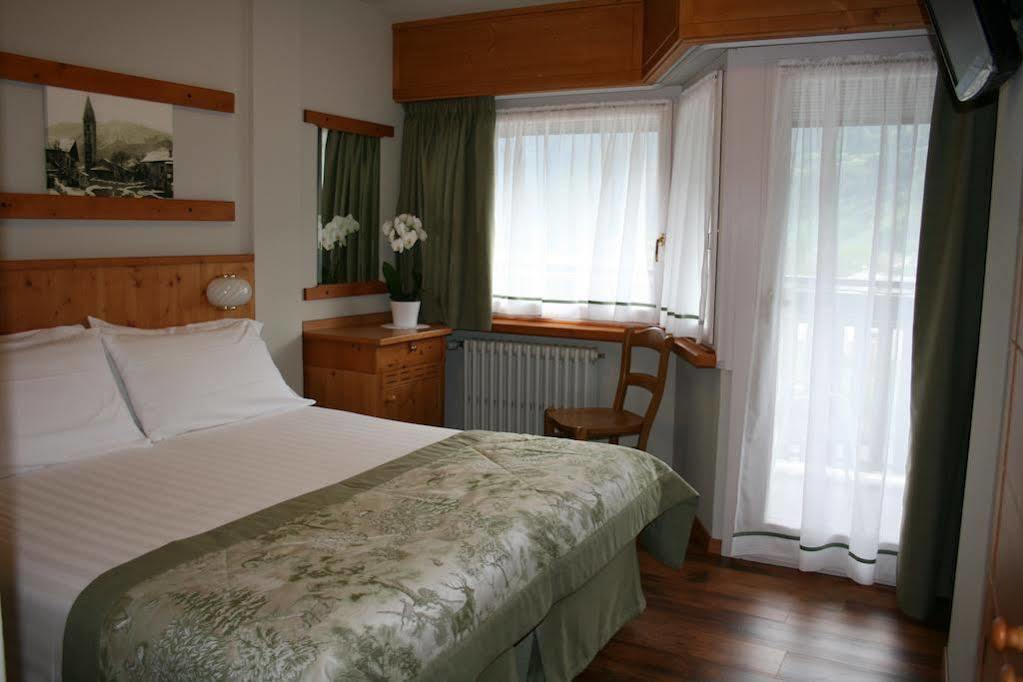 Hotel Larice Bianco Bormio Bagian luar foto